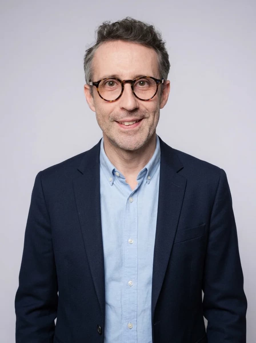 Portrait professionnel de dentiste - rendu IA naturaliste pour site web